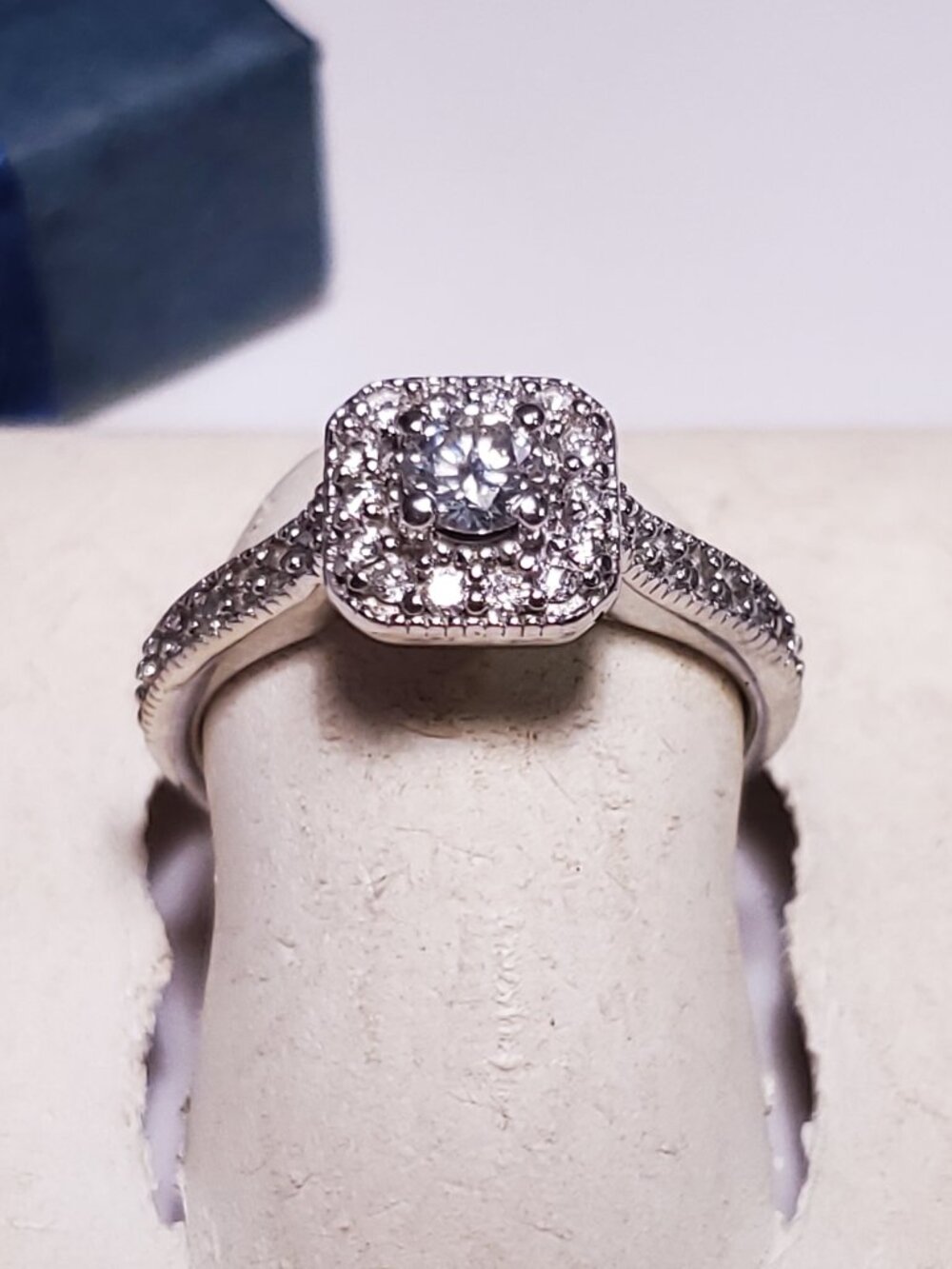 Estate .50ctw Natural Round Diamond SI3 HI Halo 14Kt W/Gold Engagement Ring24459